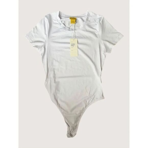 Daisy Tops - Daisy White Short Sleeve Bodysuit M NWT Two Snap Closure DB3417 Solid